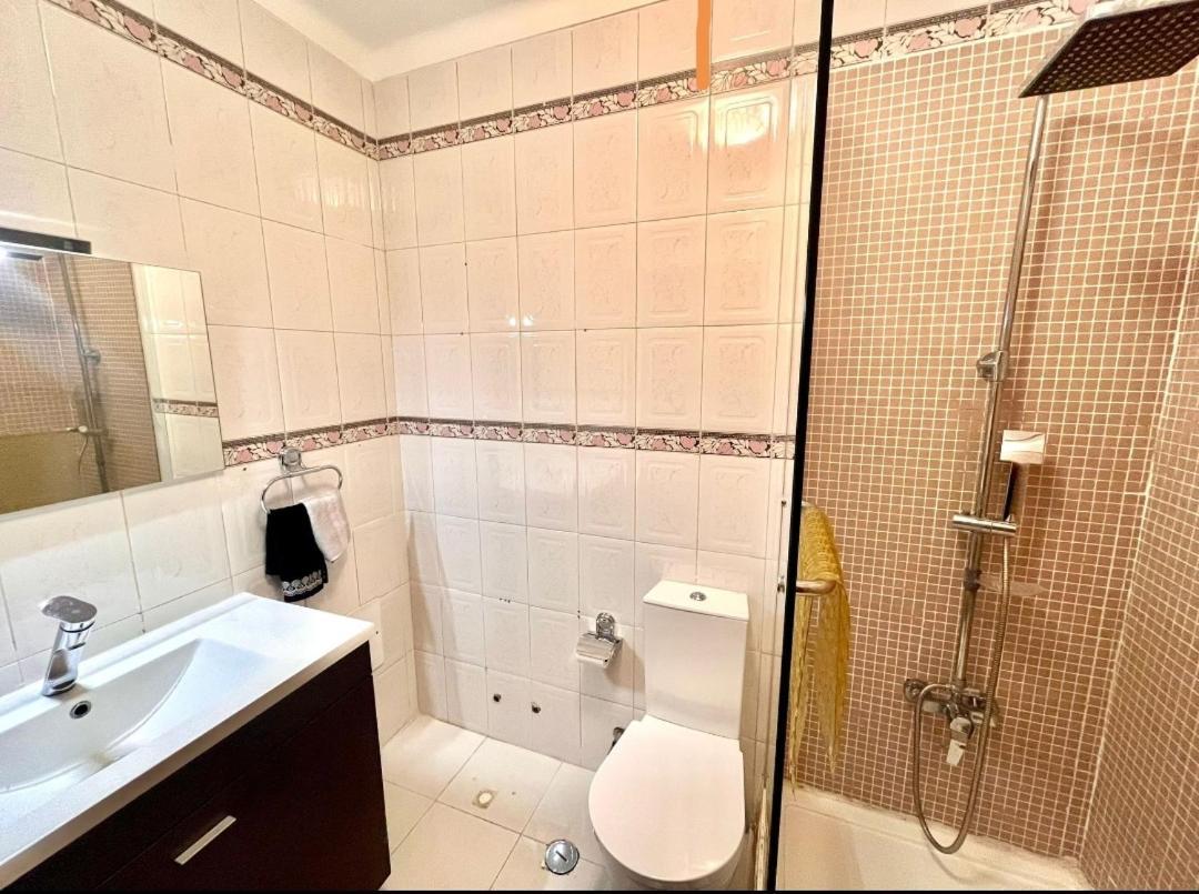 Quarto Boa Localizacao Com Cozinha E Casa De Banho Costa de Caparica Exterior foto